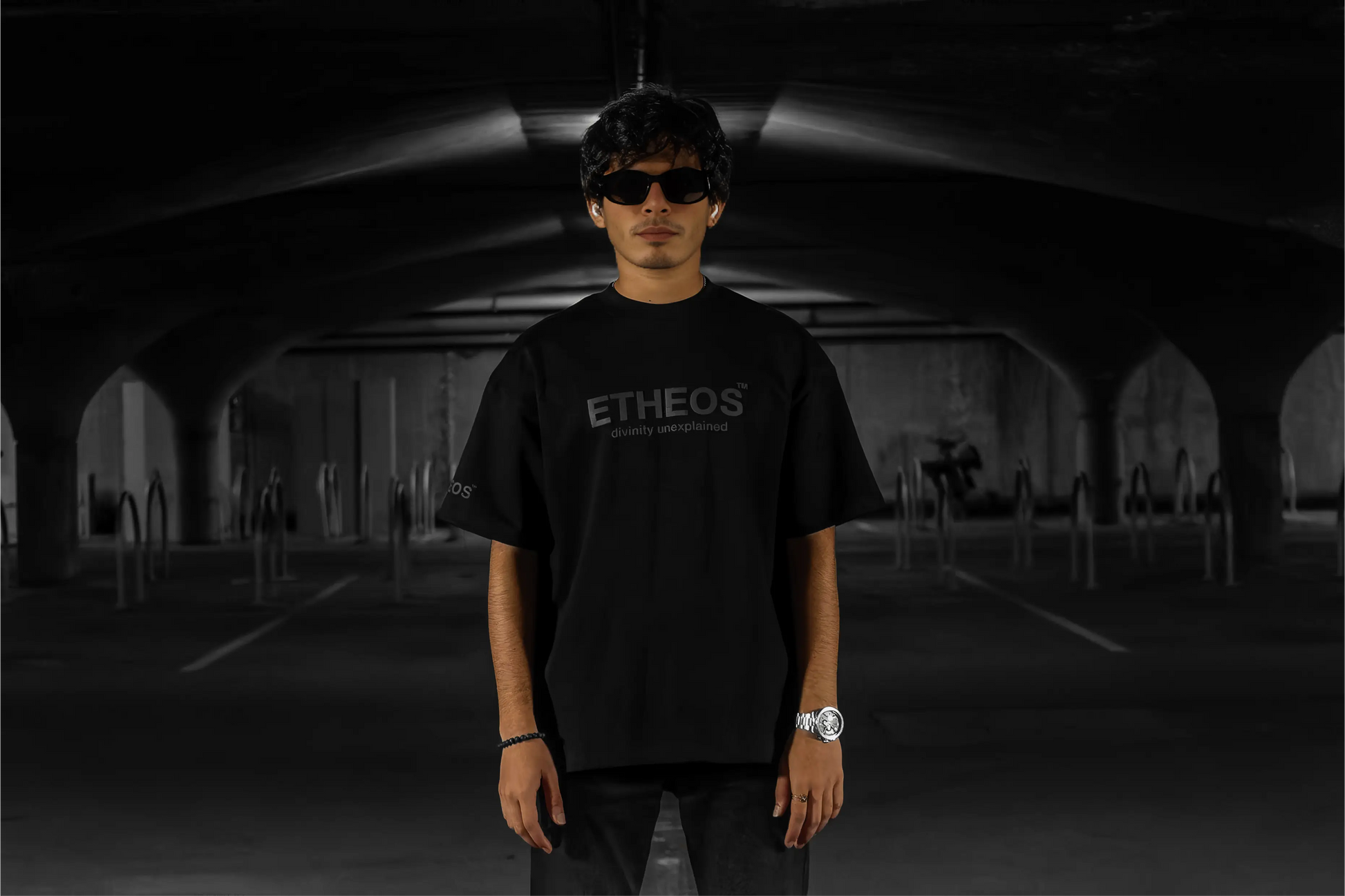 Essential Onyx T-Shirt [Unisex]