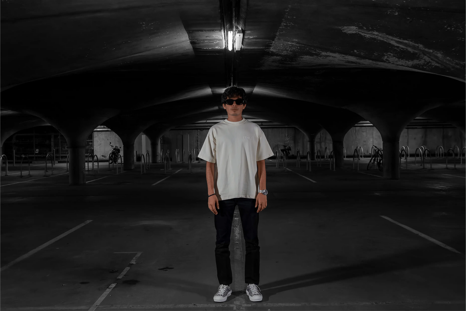 Divinity Pearl T-Shirt [Unisex]