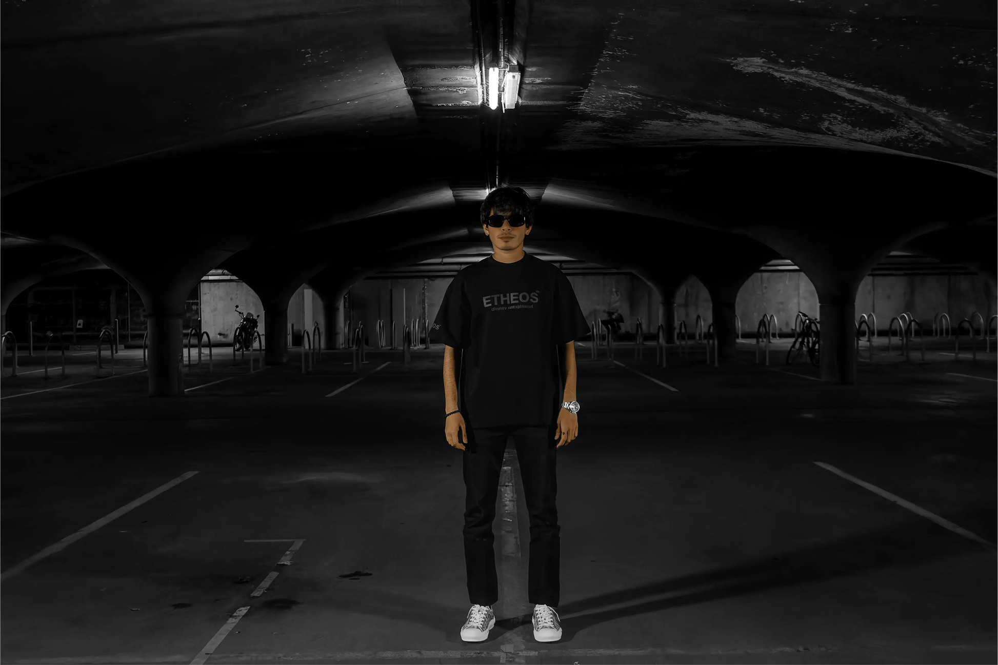 Essential Onyx T-Shirt [Unisex]